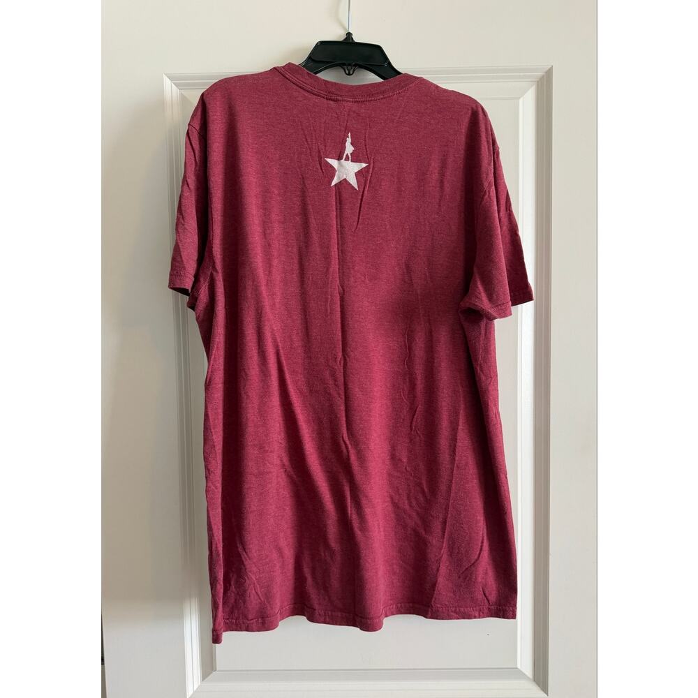 Hamilton Broadway t-shirt Size Large Red Burgundy Young Scrappy & Hungry - Picture 2 of 3